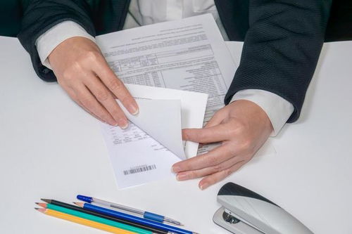 境外間諜利用信息咨詢服務(wù)滲透研究生，大量敏感信息遭竊取